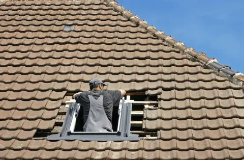 Pose de velux au Gué d'Alléré
